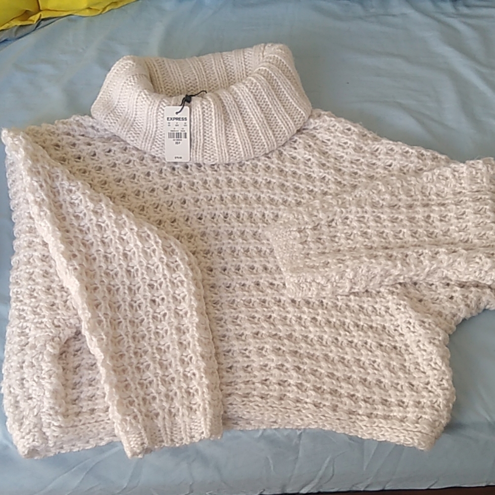 Express cream knit sweater size XS new